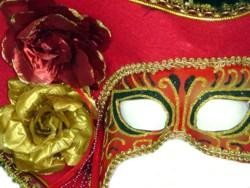 Deluxe Plastic Masquerade Masks: Ladies Red Pirate with Tricorn Hat 