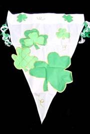 28in x 40in St Patrick's Day Shamrock/ Clover Triangle Flag w/ Streamers 