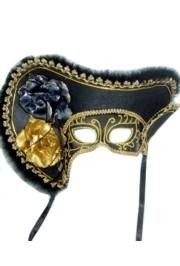 Deluxe Plastic Masquerade Masks: Ladies Black Pirate with Tricorn Hat